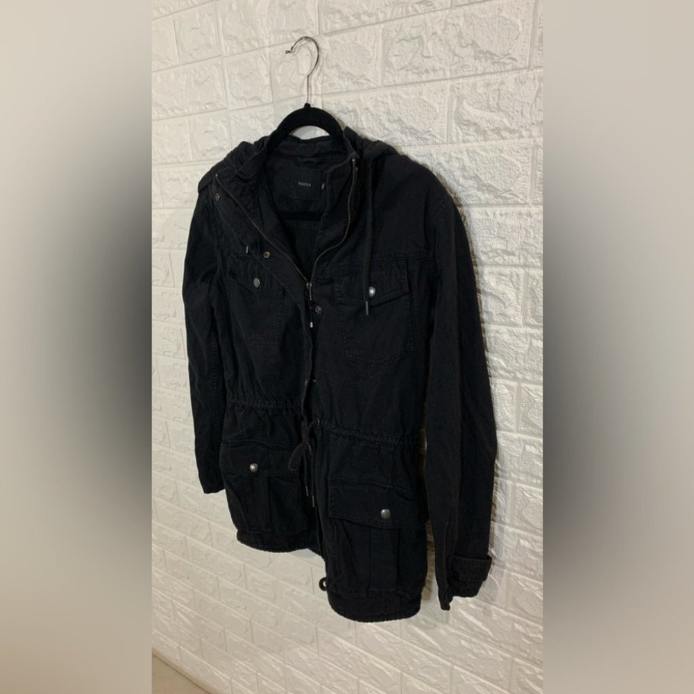 Aritzia Talula Trooper Cargo Hooded Utility Coat Jacket Parka in Black Size Extr - Picture 4 of 7